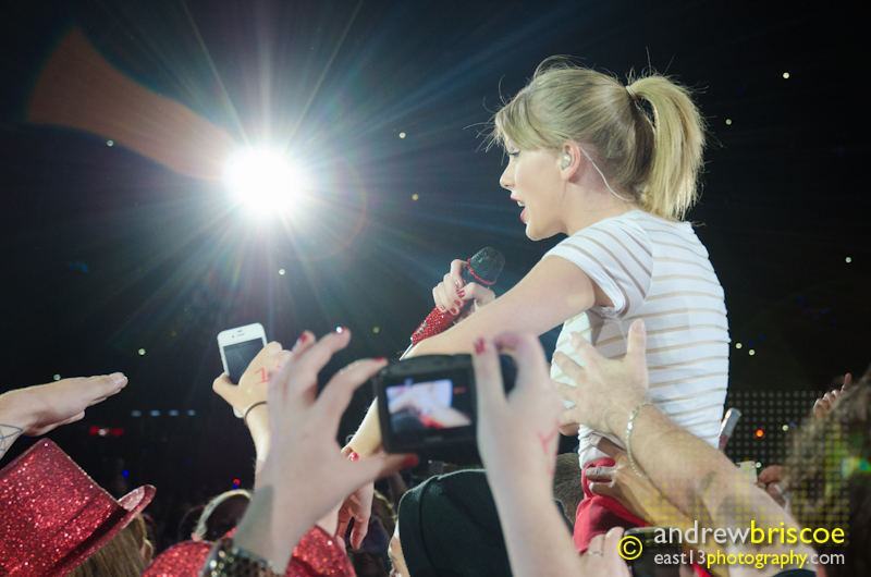 Taylor Swift @ Etihad Stadium (14th December 2013)